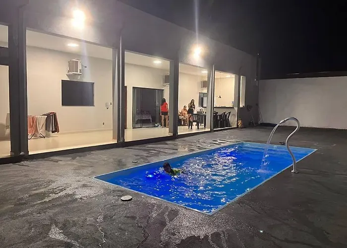 Casa Leao, Nova E Espacosa